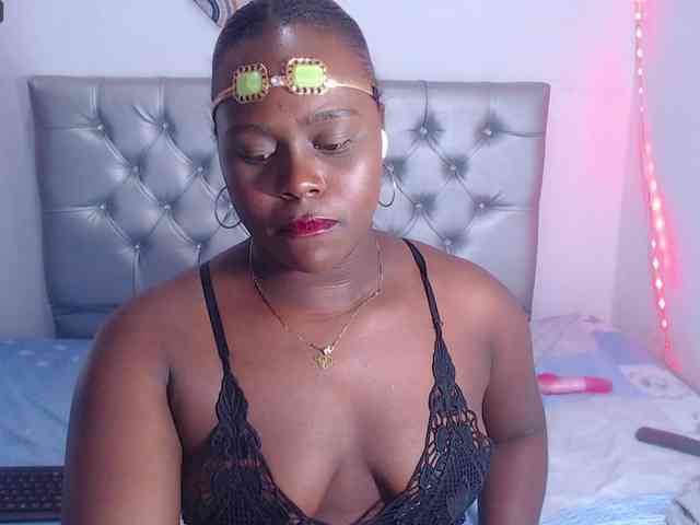 bigass-ebony webcam