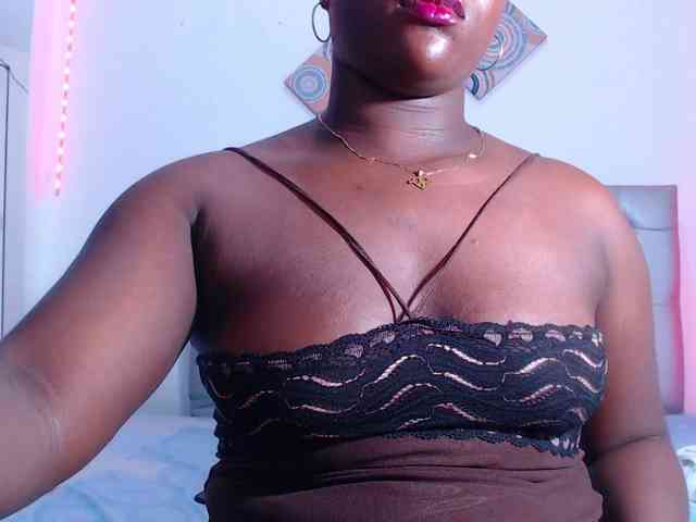 bigass-ebony webcam