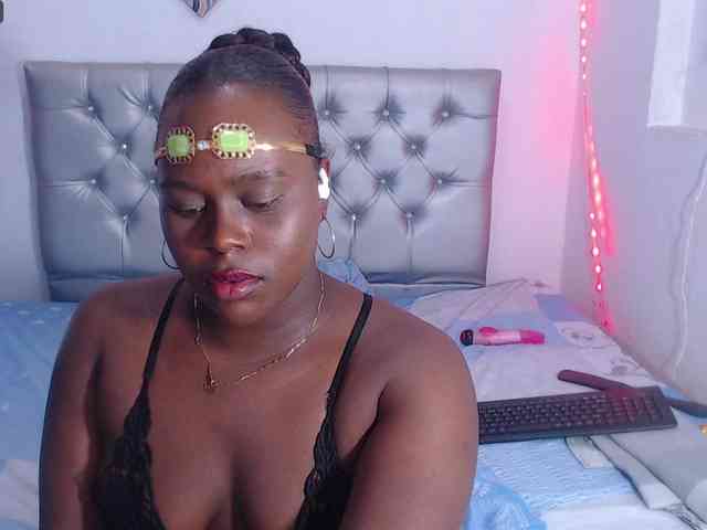 bigass-ebony webcam