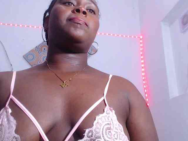 bigass-ebony webcam