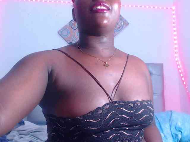 bigass-ebony webcam