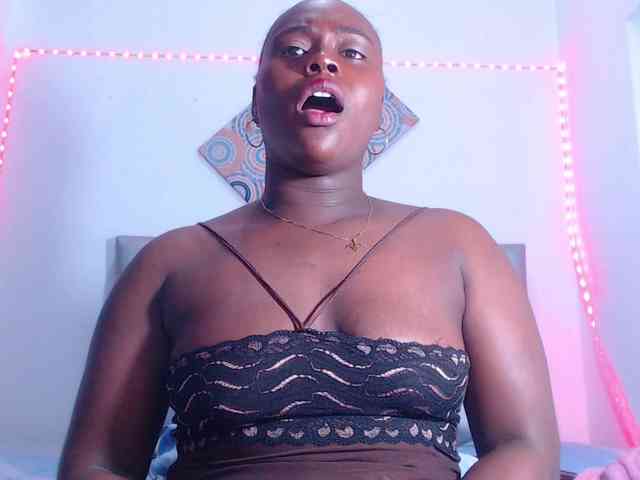 bigass-ebony webcam