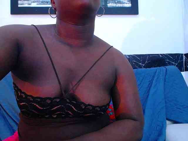 bigass-ebony webcam