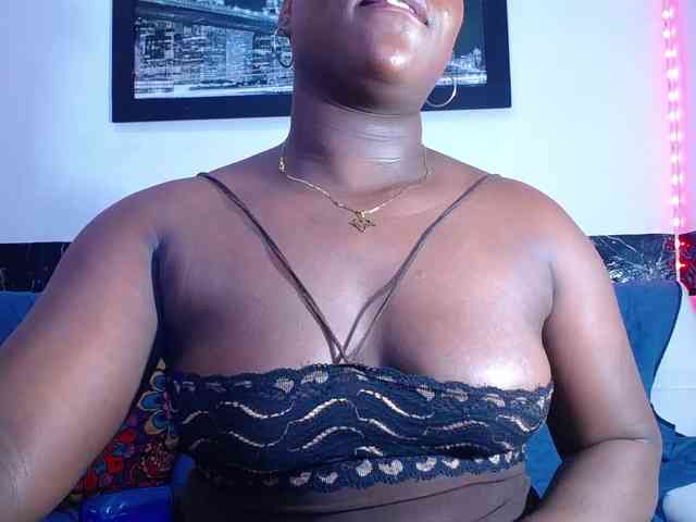 bigass-ebony webcam