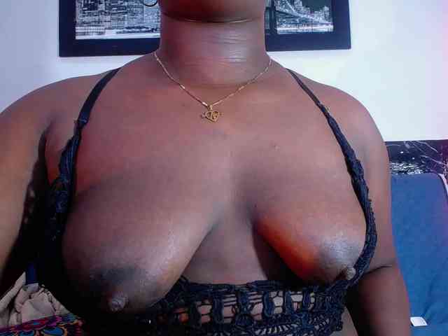 bigass-ebony webcam