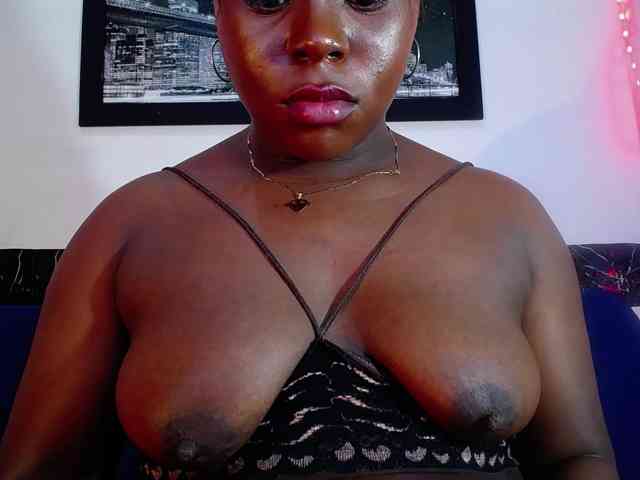 bigass-ebony webcam
