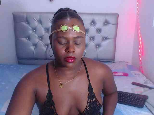 bigass-ebony webcam
