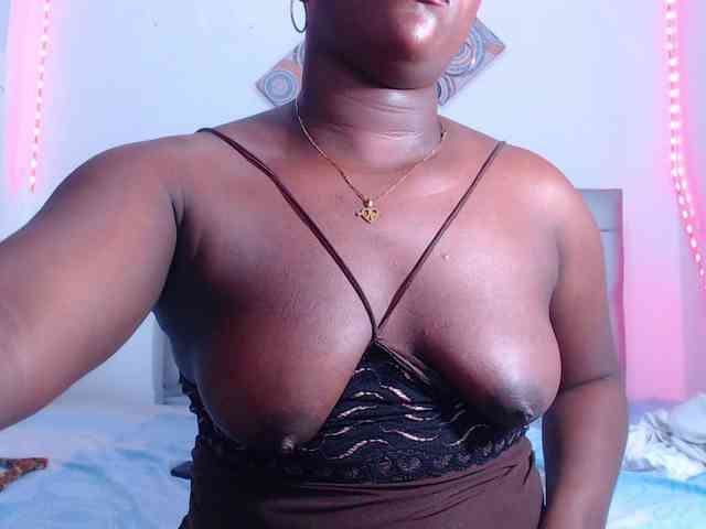 bigass-ebony webcam