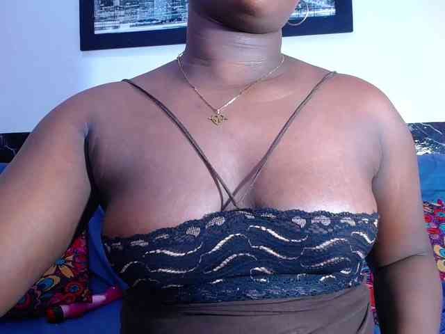 bigass-ebony webcam