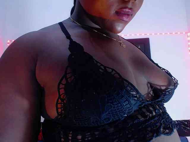 bigass-ebony webcam