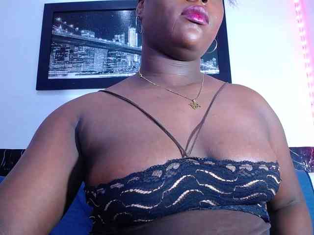 bigass-ebony webcam
