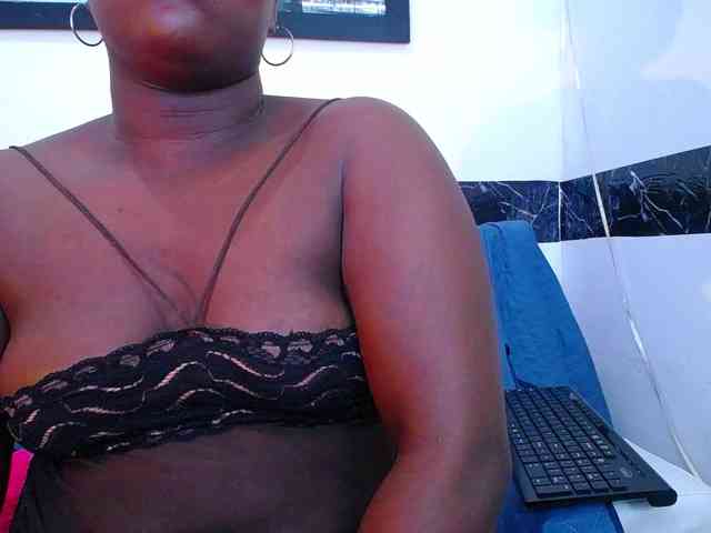 bigass-ebony webcam