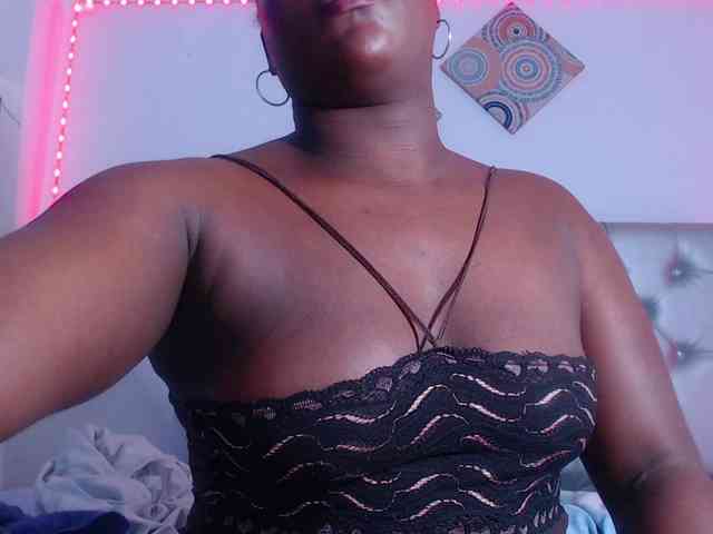 bigass-ebony webcam