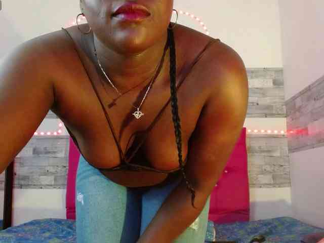 bigass-ebony webcam