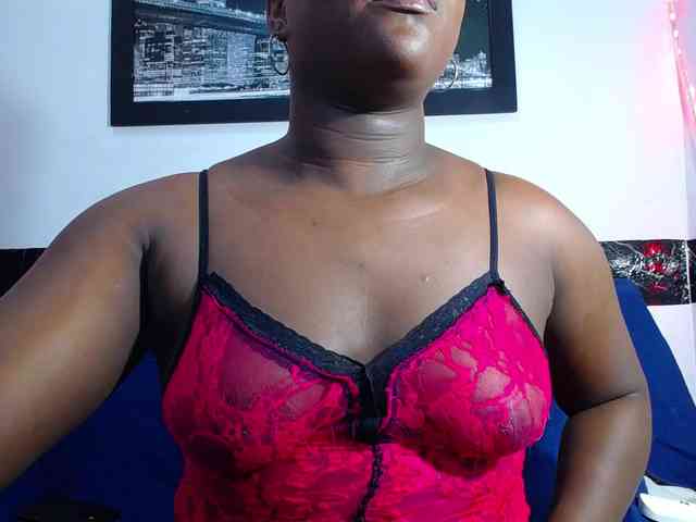 bigass-ebony webcam