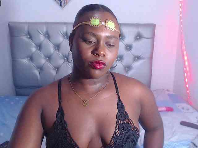 bigass-ebony webcam