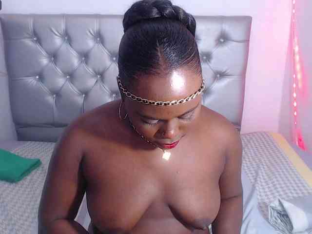 bigass-ebony Live Webcam on BongaCams