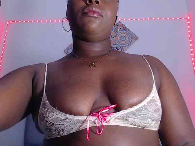 bigass-ebony webcam