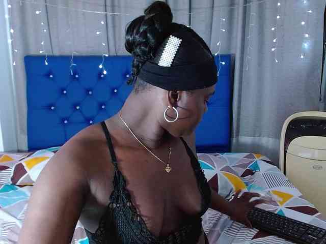 bigass-ebony webcam