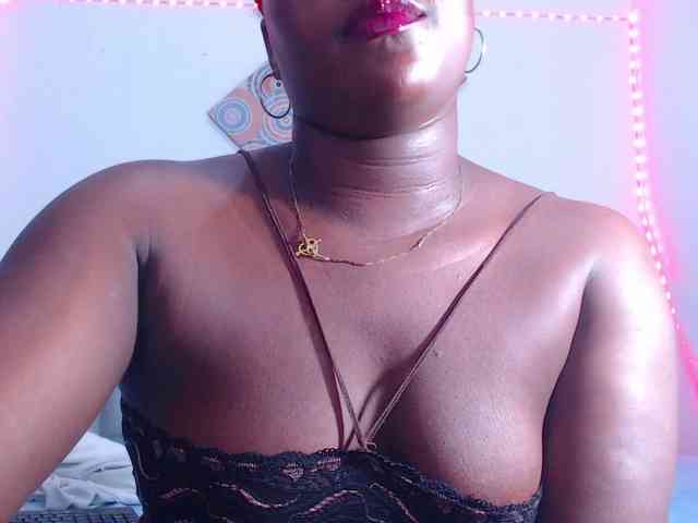 bigass-ebony webcam