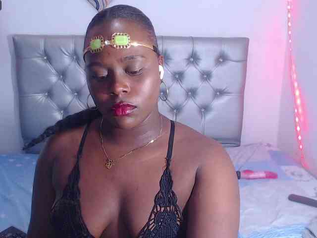 bigass-ebony webcam