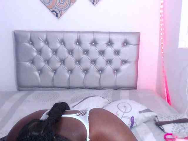 bigass-ebony webcam