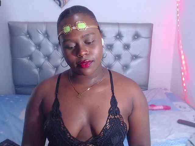 bigass-ebony webcam