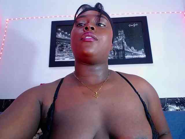 bigass-ebony webcam