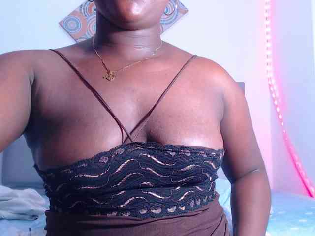 bigass-ebony webcam