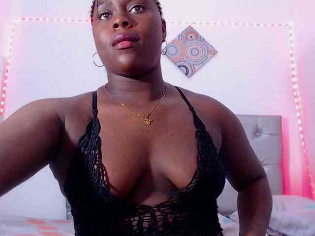 bigass-ebony webcam