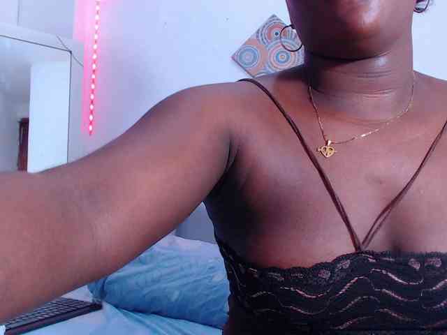 bigass-ebony webcam
