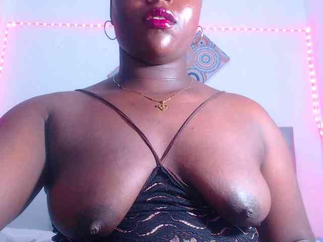 bigass-ebony webcam