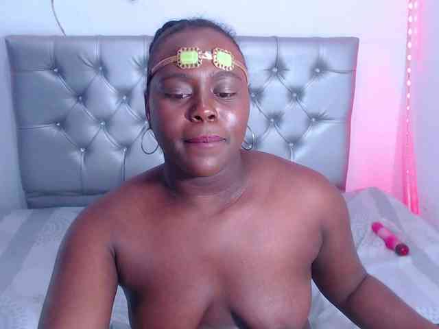 bigass-ebony webcam