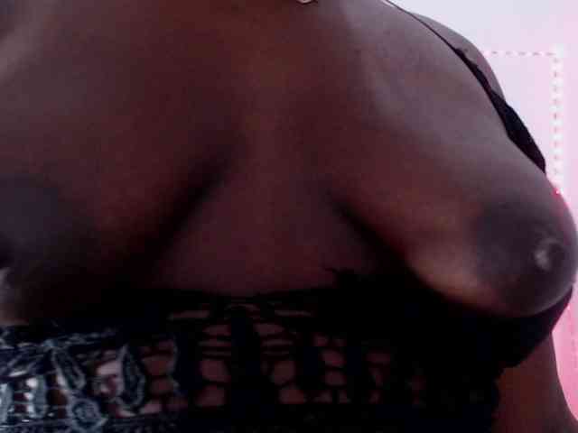 bigass-ebony webcam