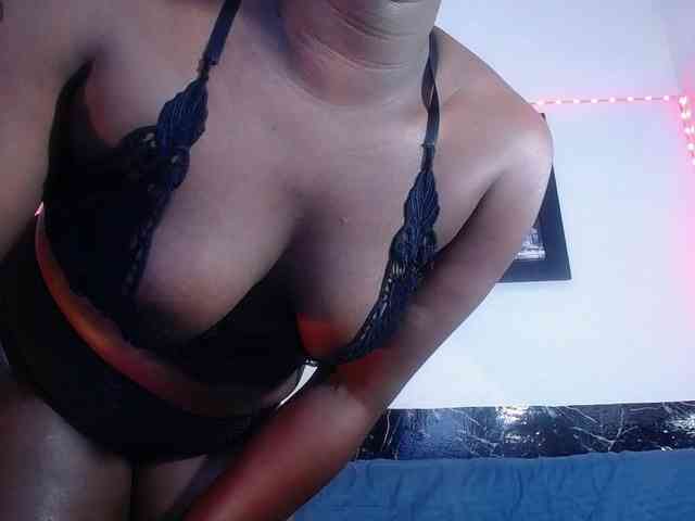bigass-ebony webcam