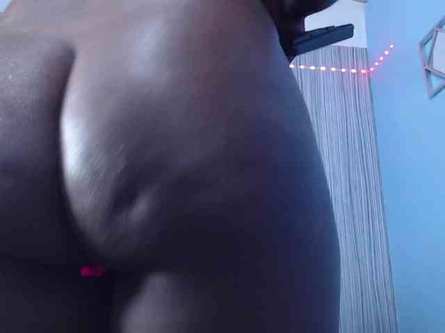 bigass-ebony webcam