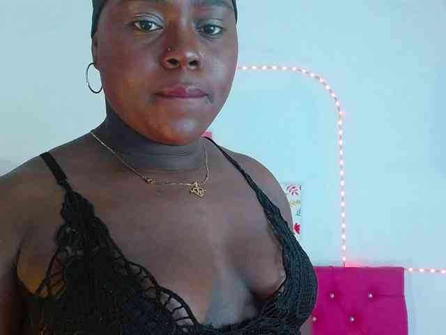 bigass-ebony webcam