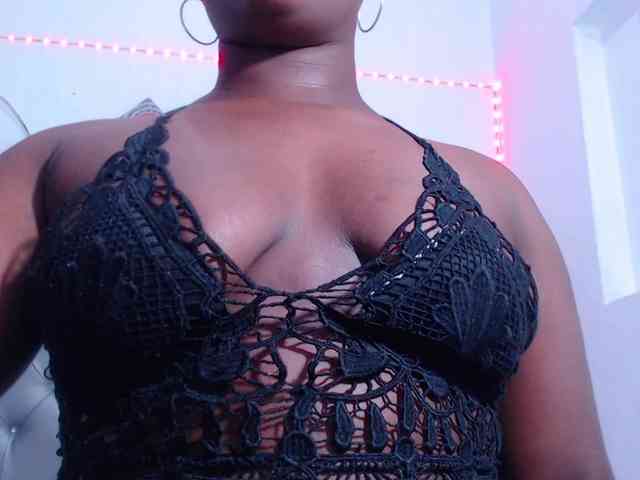bigass-ebony webcam
