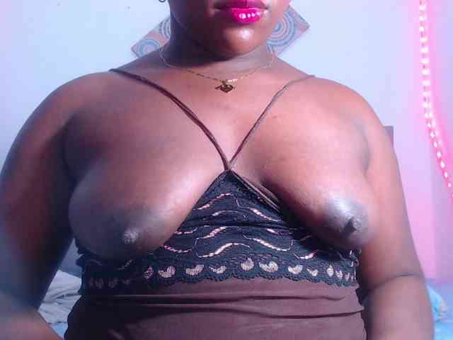 bigass-ebony webcam