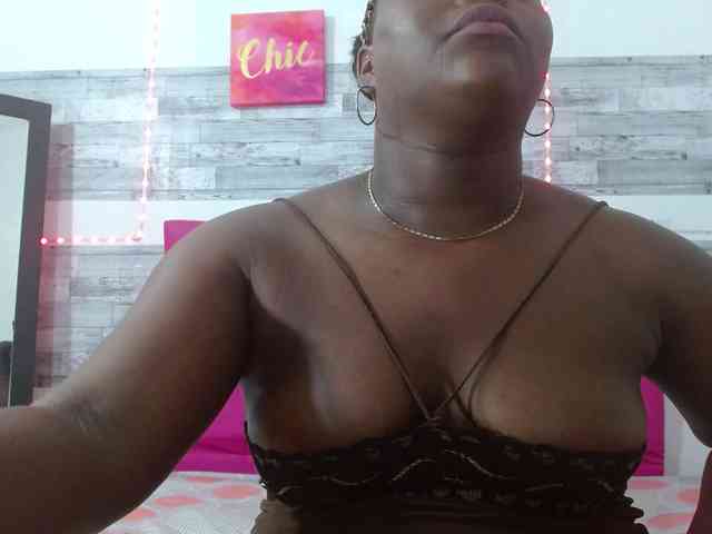 bigass-ebony webcam