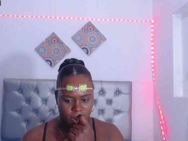 bigass-ebony webcam