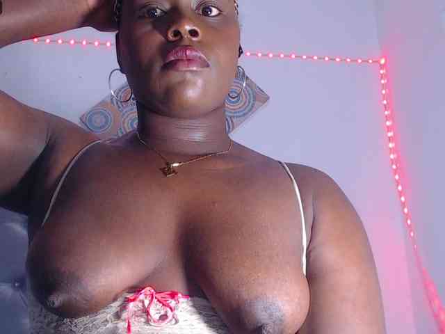 bigass-ebony webcam