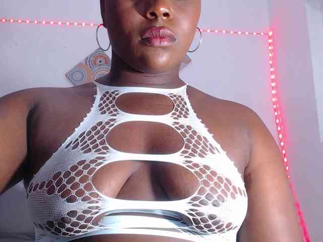 bigass-ebony webcam