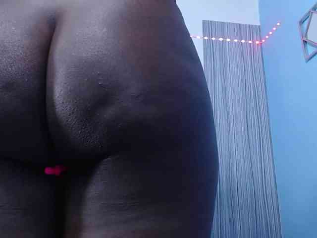 bigass-ebony webcam