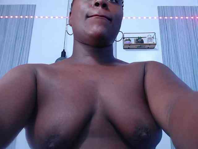 bigass-ebony webcam