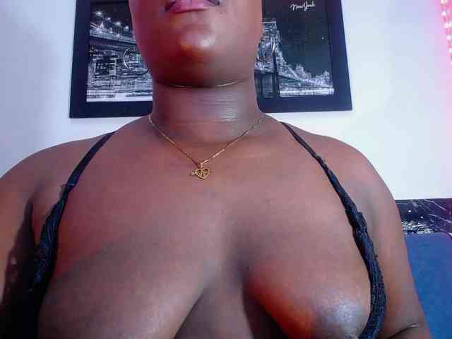 bigass-ebony webcam