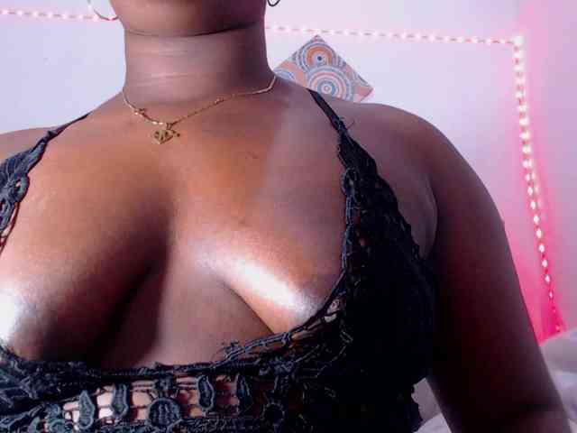 bigass-ebony webcam