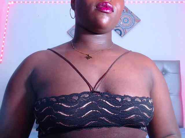 bigass-ebony webcam