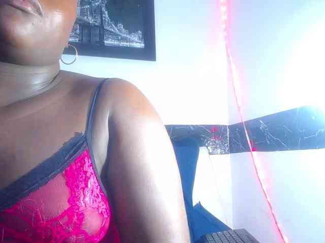 bigass-ebony webcam