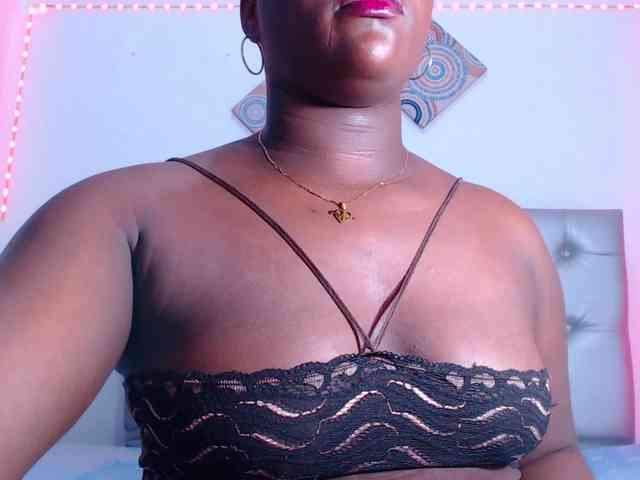 bigass-ebony webcam